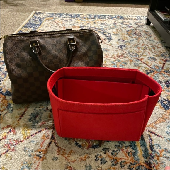 Authentic Louis Vuitton Speedy 30 in Damier Ebene - Picture 12 of 15